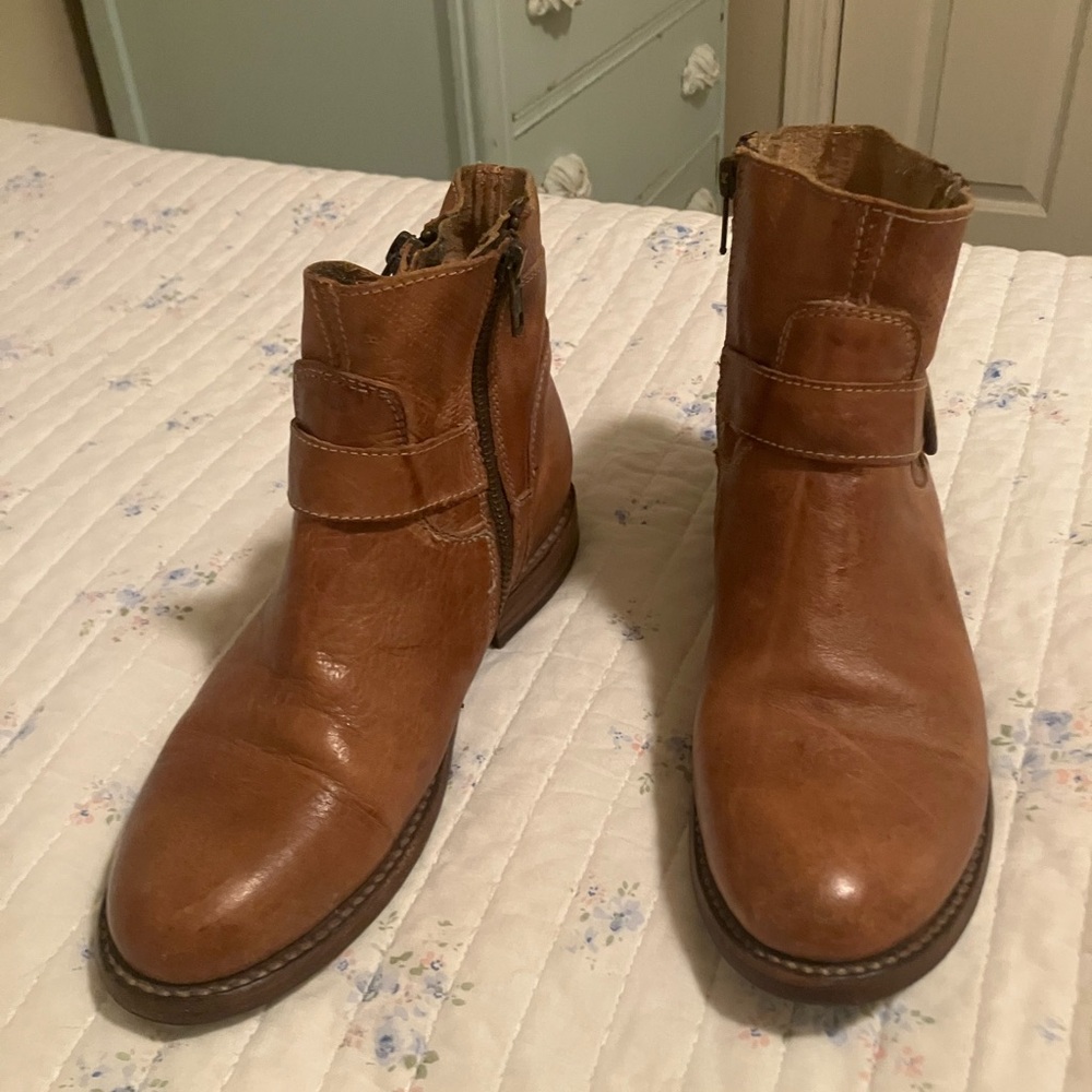 Bed Stu Cognac Leather Ankle Boot with Brass Buckle - Picture 4 of 13